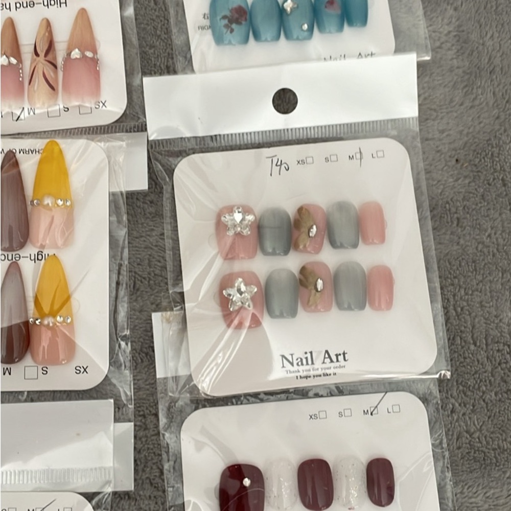 Stylish Nail Art Set with Rhinestone